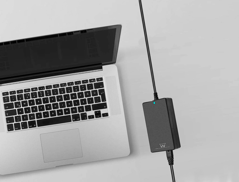 CARGADOR EWENT AUTOMATICO PEQUEO DE NOTEBOOK DE 90 W 11 TIPS