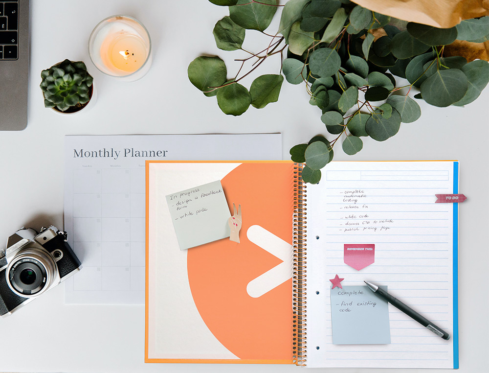 CUADERNO ESPIRAL A4 MICRO ANTARTIK TAPA FORRADA 120H 90 GR HORIZONTAL 5 BANDAS 4 TALADROS COLOR MOSTAZA