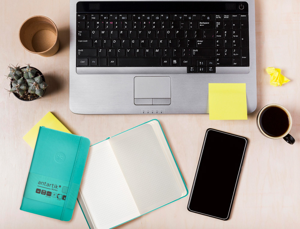 CUADERNO CON GOMILLA ANTARTIK NOTES TAPA DURA A6 HOJAS CUADRICULA TURQUESA 100 HOJAS 80 GR FSC