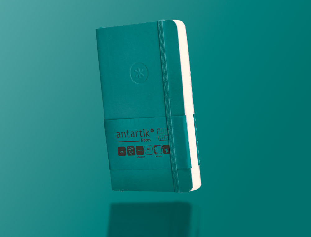 CUADERNO CON GOMILLA ANTARTIK NOTES TAPA BLANDA A6 CUADRICULA VERDE AGUAMARINA 100 HOJAS 80 GR FSC