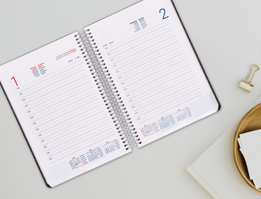 AGENDA ESPIRAL LIDERPAPEL GAZI A4 2026 DIA PAGINA AZUL OSCURO PAPEL 70 GR FSC